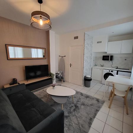 איסי-לה-מולינו Appartement Spacieux 28M2 Avec Chambre Separee מראה חיצוני תמונה