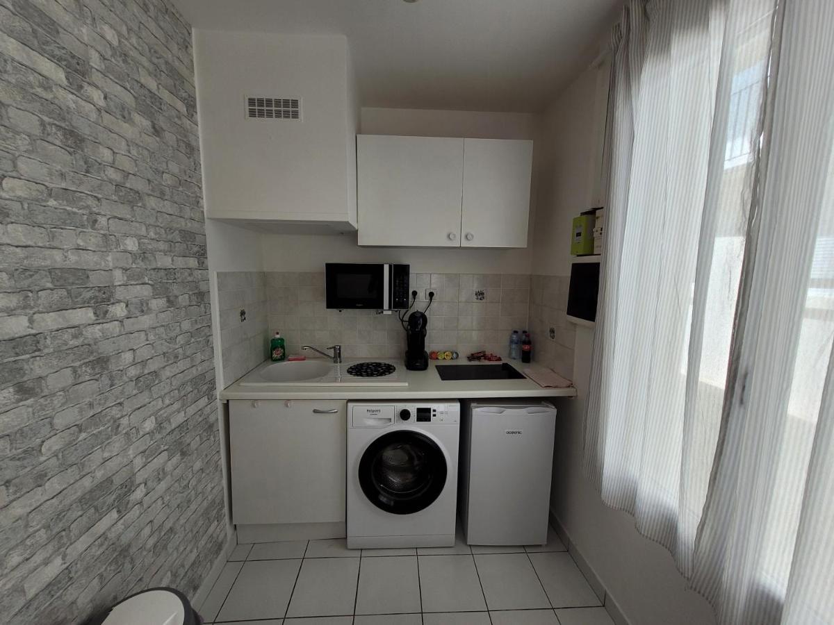 איסי-לה-מולינו Appartement Spacieux 28M2 Avec Chambre Separee מראה חיצוני תמונה