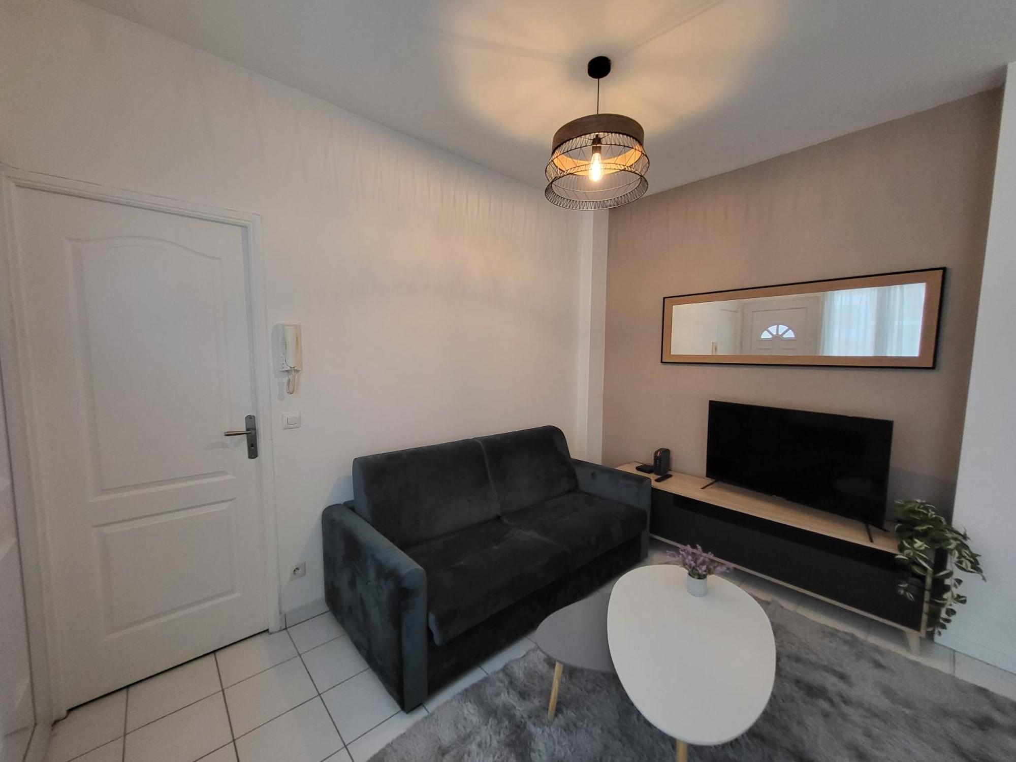 איסי-לה-מולינו Appartement Spacieux 28M2 Avec Chambre Separee מראה חיצוני תמונה